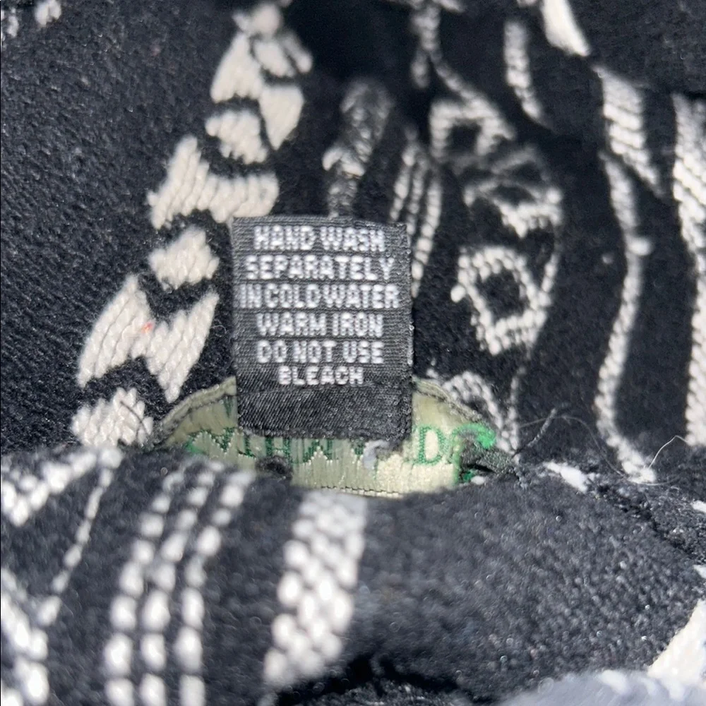 Black and White Striped Poncho - Picture 8 of 8